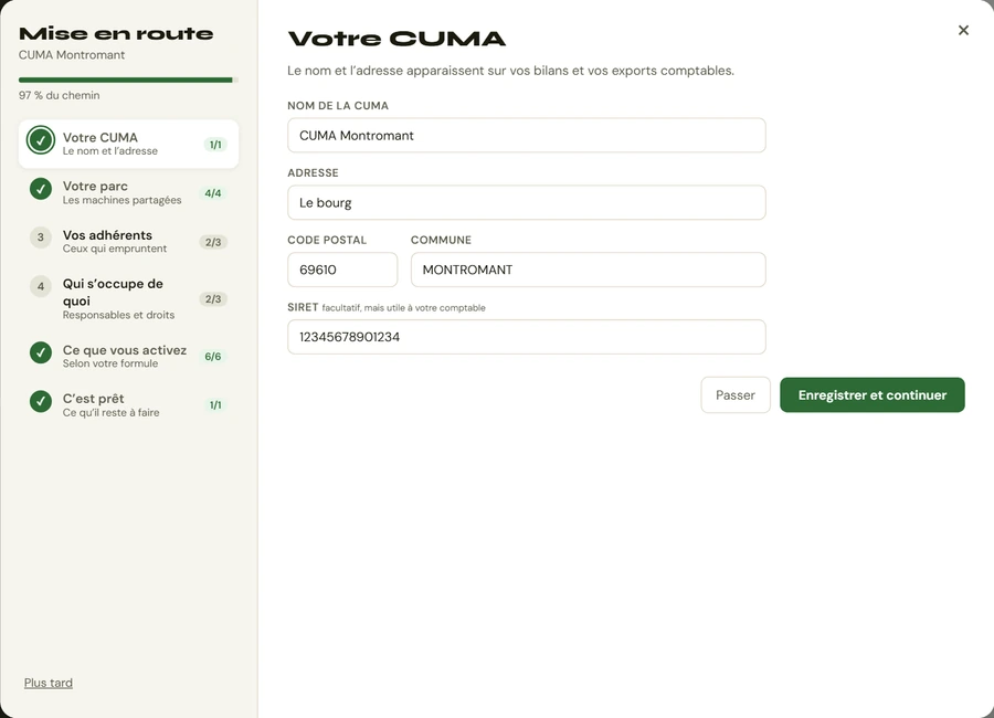 L'assistant de mise en route : les six haltes à gauche, l'identité de la coopérative à droite.